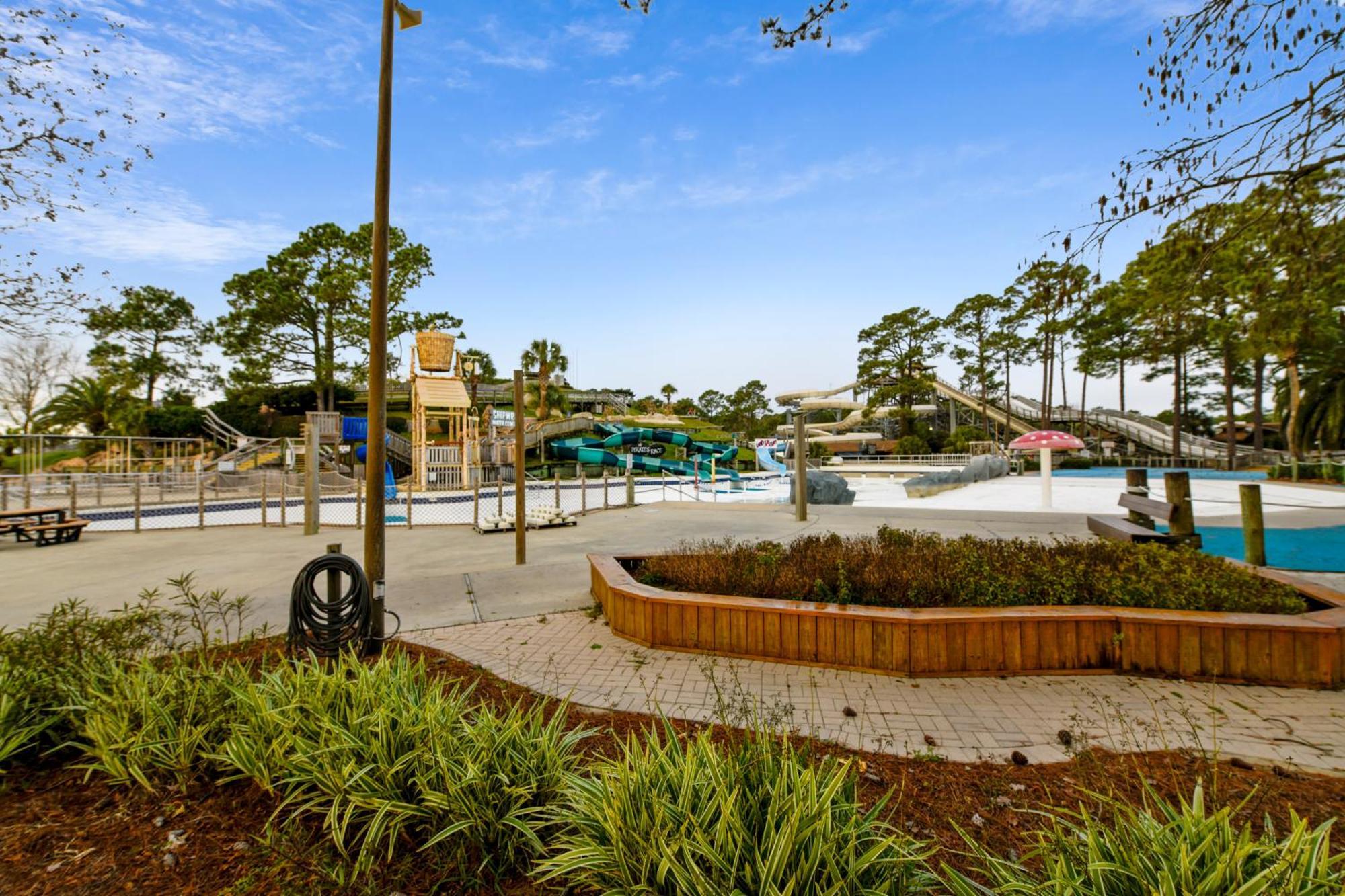 Holiday home Pinnacle Port #115a By Book That Panama City Beach